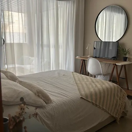 A 200 M Del Mar Apartment
