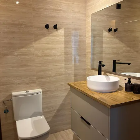 A 200 M Del Mar Apartment
